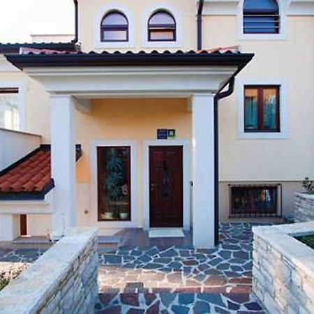 Apartments Villa Teuta Umag Eksteriør billede
