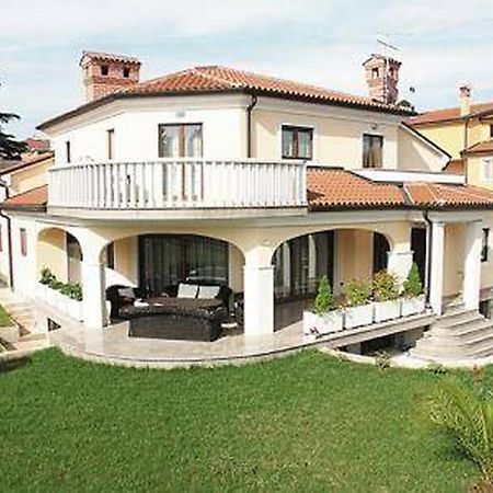 Apartments Villa Teuta Umag Eksteriør billede