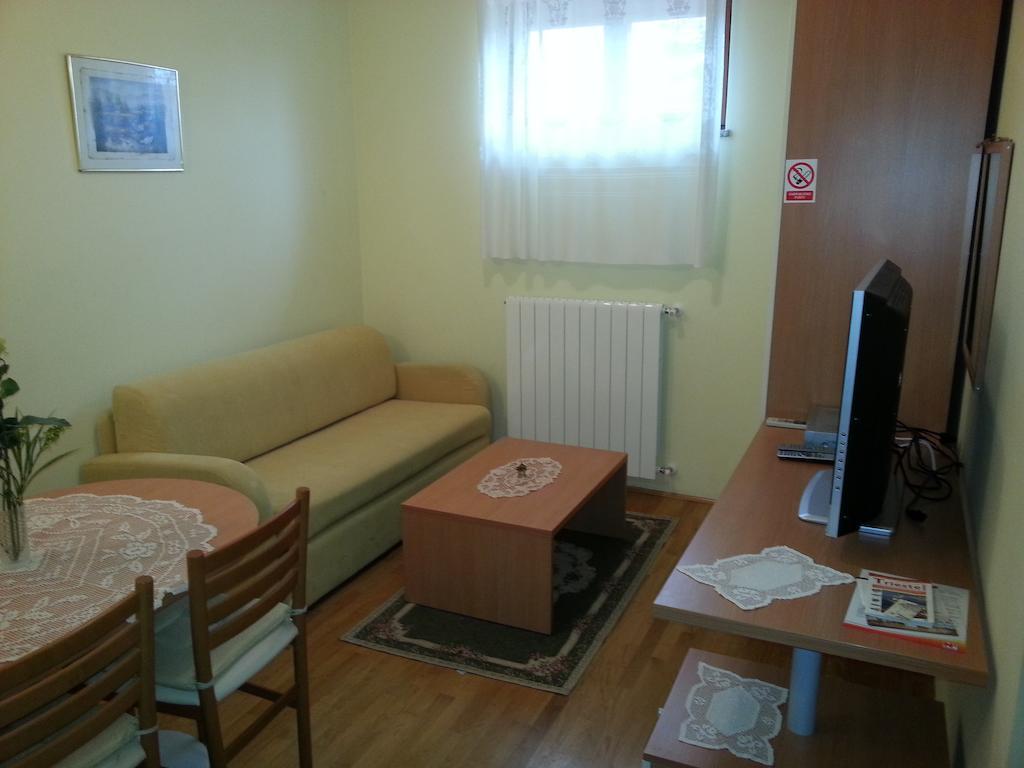 Apartments Villa Teuta Umag Værelse billede